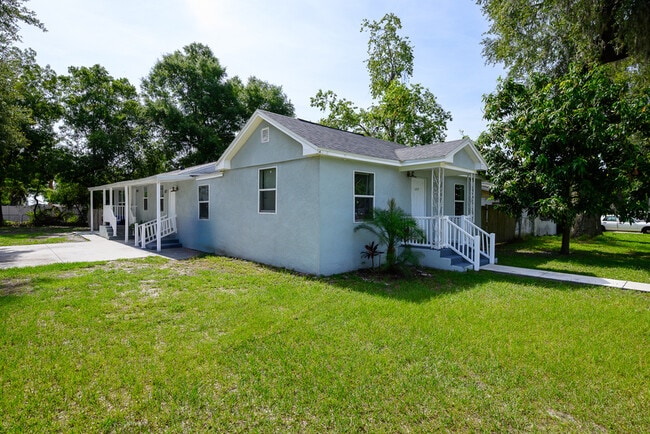1017 Royal St in Kissimmee, FL - Building Photo - Building Photo