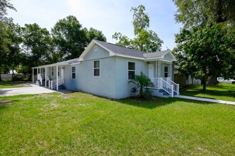 1017 Royal St in Kissimmee, FL - Foto de edificio - Building Photo