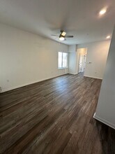 8775 W Nine Mile Rd in Oak Park, MI - Building Photo - Building Photo