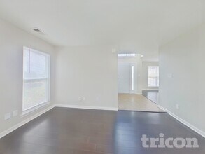 7804 Royce Hall Ln in Charlotte, NC - Foto de edificio - Building Photo