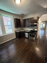 2249 W Iowa St, Unit 1F in Chicago, IL - Building Photo - Building Photo