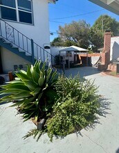 3725 Cerritos Ave in Long Beach, CA - Foto de edificio - Building Photo