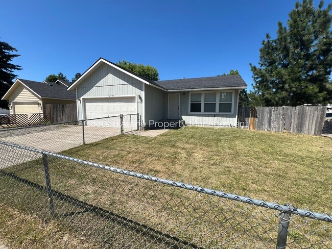 property at 1095 Marie St