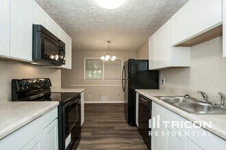 3394 Kenland Rd SE in Smyrna, GA - Building Photo - Building Photo
