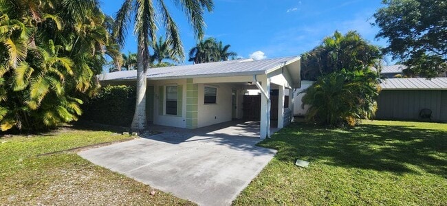 property at 788 SW 36th Terrace