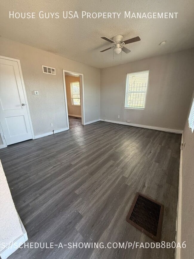 2207 Askew Ave in Kansas City, MO - Building Photo - Building Photo