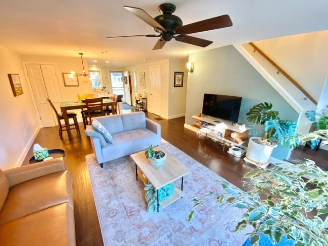 7 Arthur Ct in South Burlington, VT - Building Photo - Building Photo