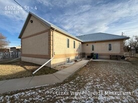 6102-6154 54 St in Taber, AB - Building Photo