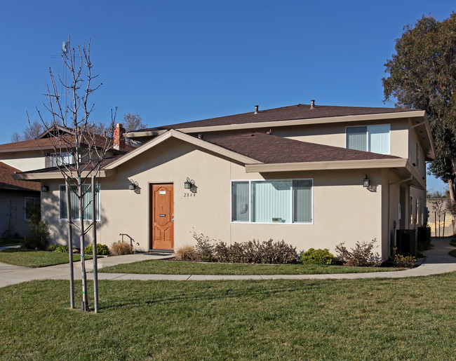 2844 Norcade Cor in Sacramento, CA - Building Photo - Building Photo