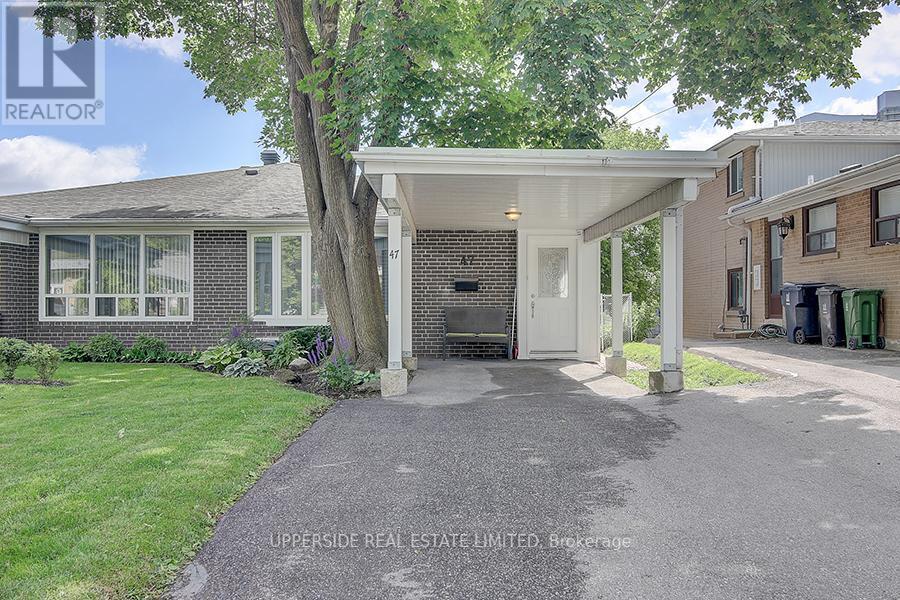 47 Bessarion Rd in Toronto, ON - Building Photo