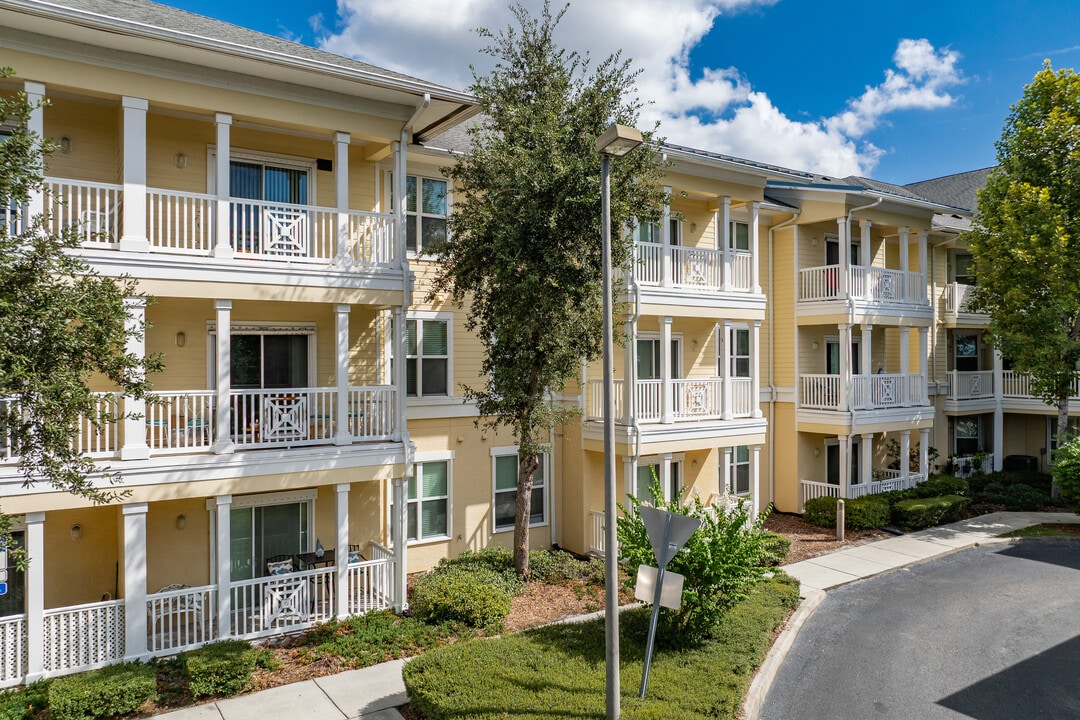 Banyan Senior in Port Richey, FL - Foto de edificio