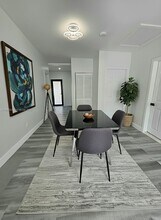 2160 NW 30th St in Miami, FL - Building Photo - Building Photo