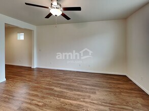 1993 NW 22nd St in McMinnville, OR - Building Photo - Building Photo