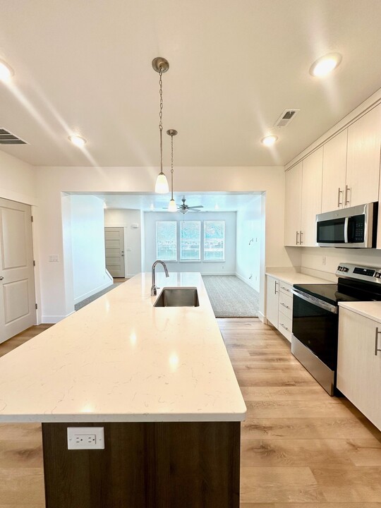 3367 3390 S in Nibley, UT - Building Photo