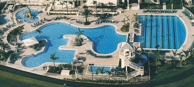 1042 Sunflower Cir in Weston, FL - Building Photo - Building Photo