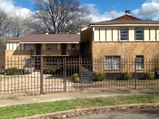 2238 Howell Ave in Memphis, TN - Foto de edificio - Building Photo