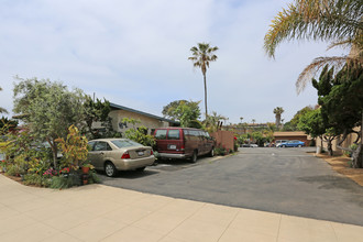 225 S Highway 101 in Solana Beach, CA - Building Photo - Primary Photo