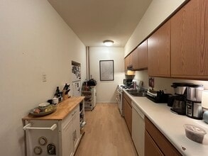 2554 W Eastwood Ave, Unit 1 in Chicago, IL - Building Photo - Building Photo