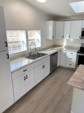 5095 E R Ave in Portage, MI - Building Photo - Building Photo