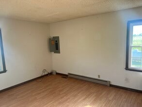 4103 Happy Valley Rd in Glasgow, KY - Building Photo - Building Photo