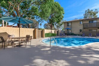 Palm Lane Apartment Homes in Anaheim, CA - Building Photo - Building Photo
