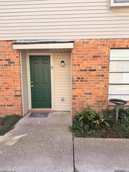 property at 5254 Stumberg Ln