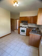 23 Harrison St, Unit 1 in Somerville, MA - Building Photo - Building Photo