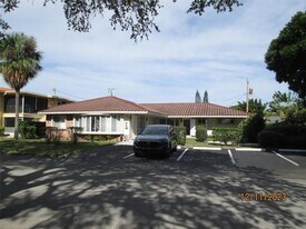1911 NE 27th Ct in Lighthouse Point, FL - Building Photo