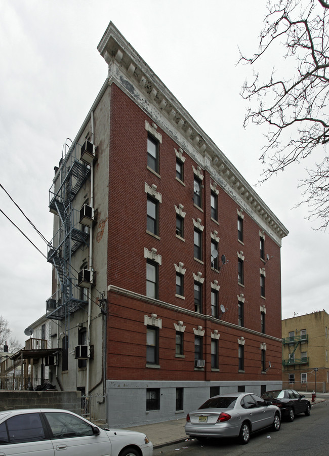 61 Concord St in Jersey City, NJ - Building Photo - Building Photo