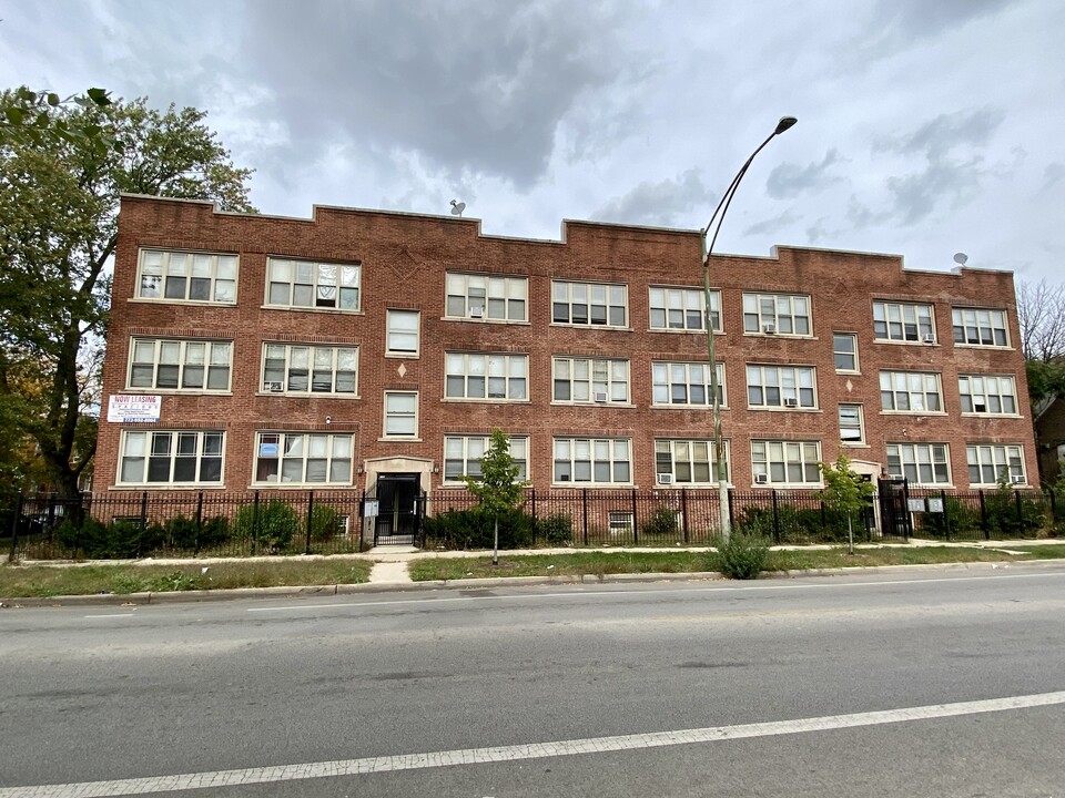 600 E Marquette Rd in Chicago, IL - Building Photo