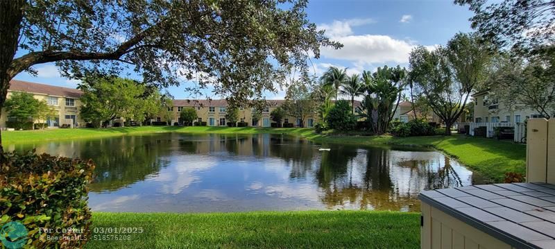 2851 Prospect Rd in Tamarac, FL - Foto de edificio