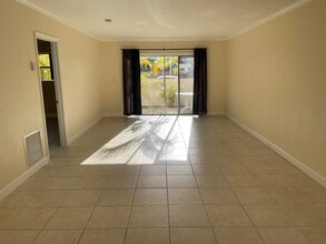 761 Hummingbird Way in North Palm Beach, FL - Building Photo - Building Photo