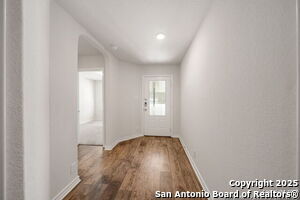 15119 Longtailed Duck in San Antonio, TX - Building Photo - Building Photo