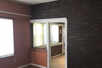 209 S Duck St in Stillwater, OK - Building Photo - Building Photo