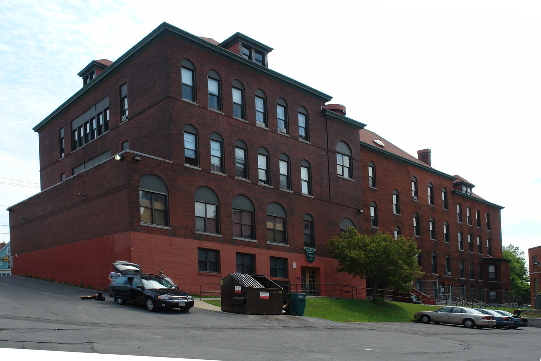 Isabella Lofts in Syracuse, NY - Building Photo