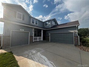 8121 Raspberry Dr in Longmont, CO - Building Photo - Building Photo