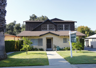 252 Mariposa Ave in Sierra Madre, CA - Building Photo - Building Photo