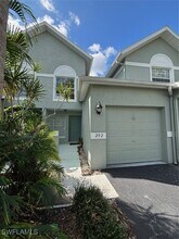 2136 Tama Cir in Naples, FL - Building Photo - Building Photo