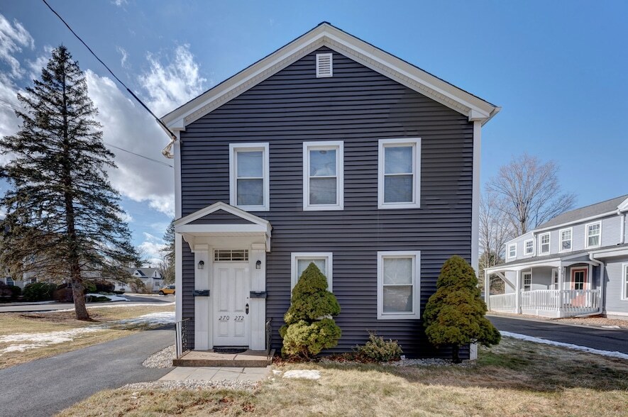 272 N Main St in Southington, CT - Building Photo