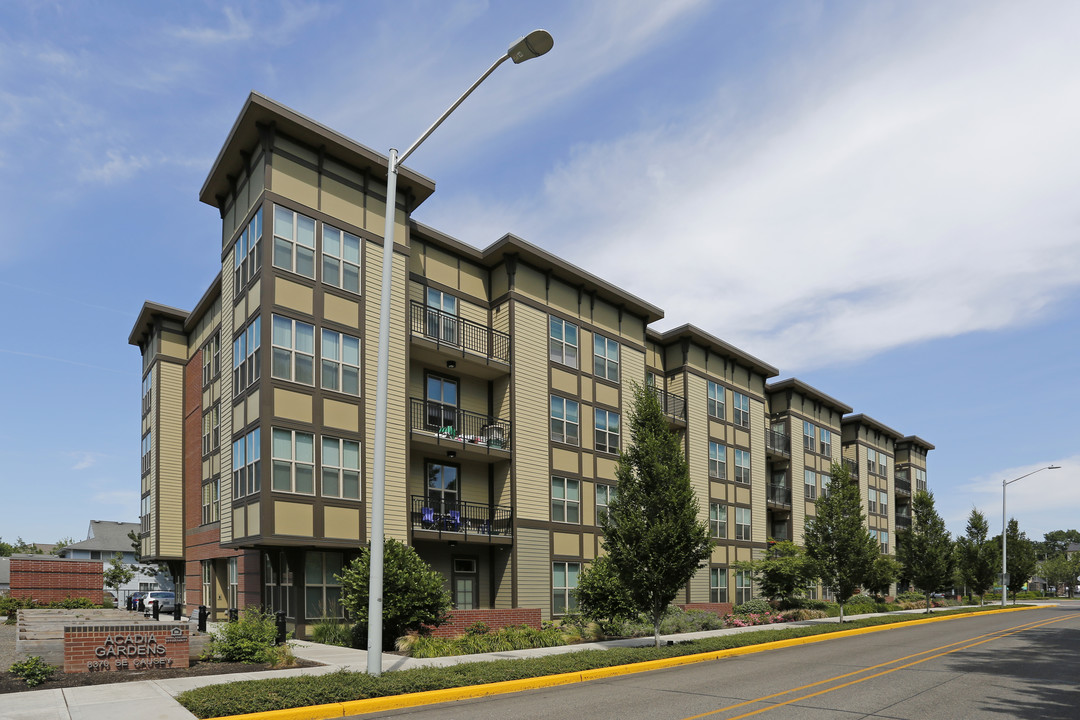 Acadia Gardens in Happy Valley, OR - Foto de edificio