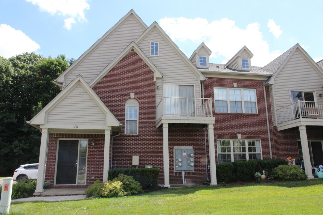 791 Addington Ln in Ann Arbor, MI - Building Photo