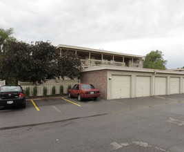 Countyshire Apartments in Lincoln, NE - Foto de edificio - Building Photo