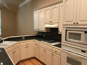 14563 Juliard Way in Addison, TX - Building Photo - Building Photo