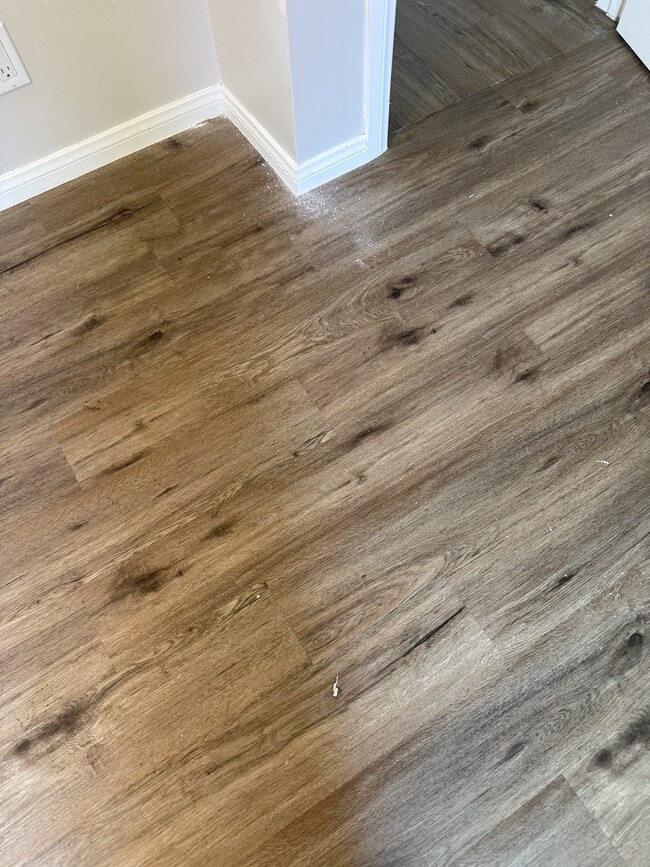 1302 E Peck St in Compton, CA - Foto de edificio - Building Photo