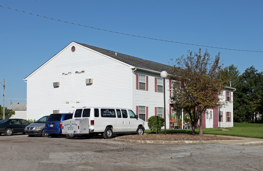 Woodland Glen Apartments in Grabill, IN - Building Photo