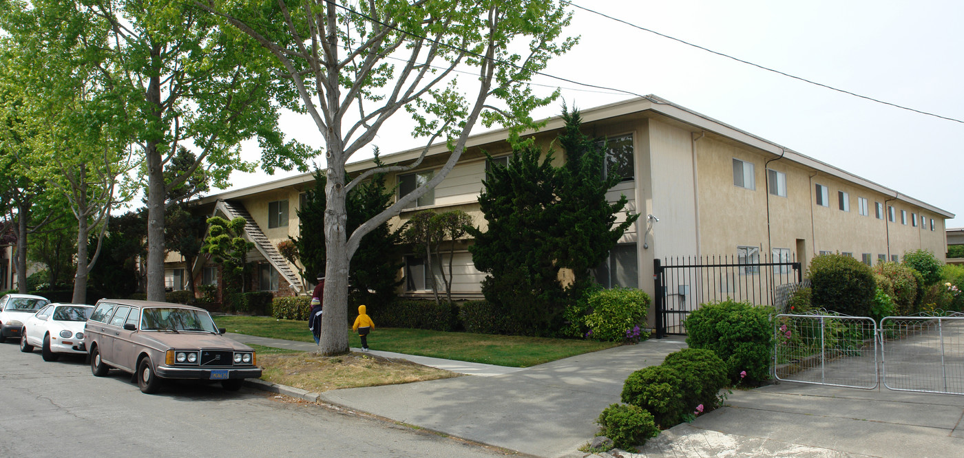 Normandy in El Cerrito, CA - Building Photo