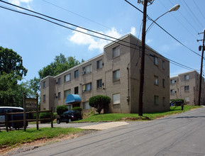 5029 B St SE in Washington, DC - Building Photo - Building Photo