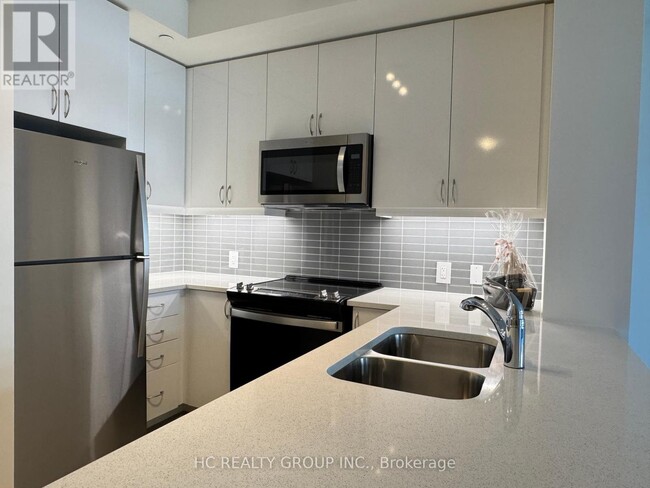 4955-4955 Yonge St