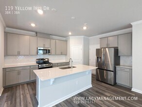 119 Yellow Iris Dr in Raleigh, NC - Building Photo - Building Photo