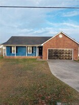 8249 Rockfish Rd in Raeford, NC - Building Photo